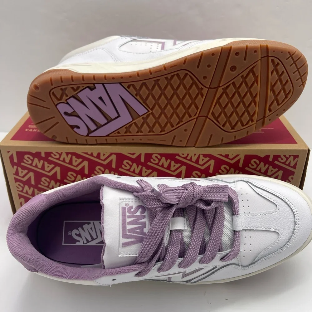 Vans Men’s Upland
Vintage Leather Purple
VN000D1HPRP White and Lavender Sneakers - Picture 5 of 16